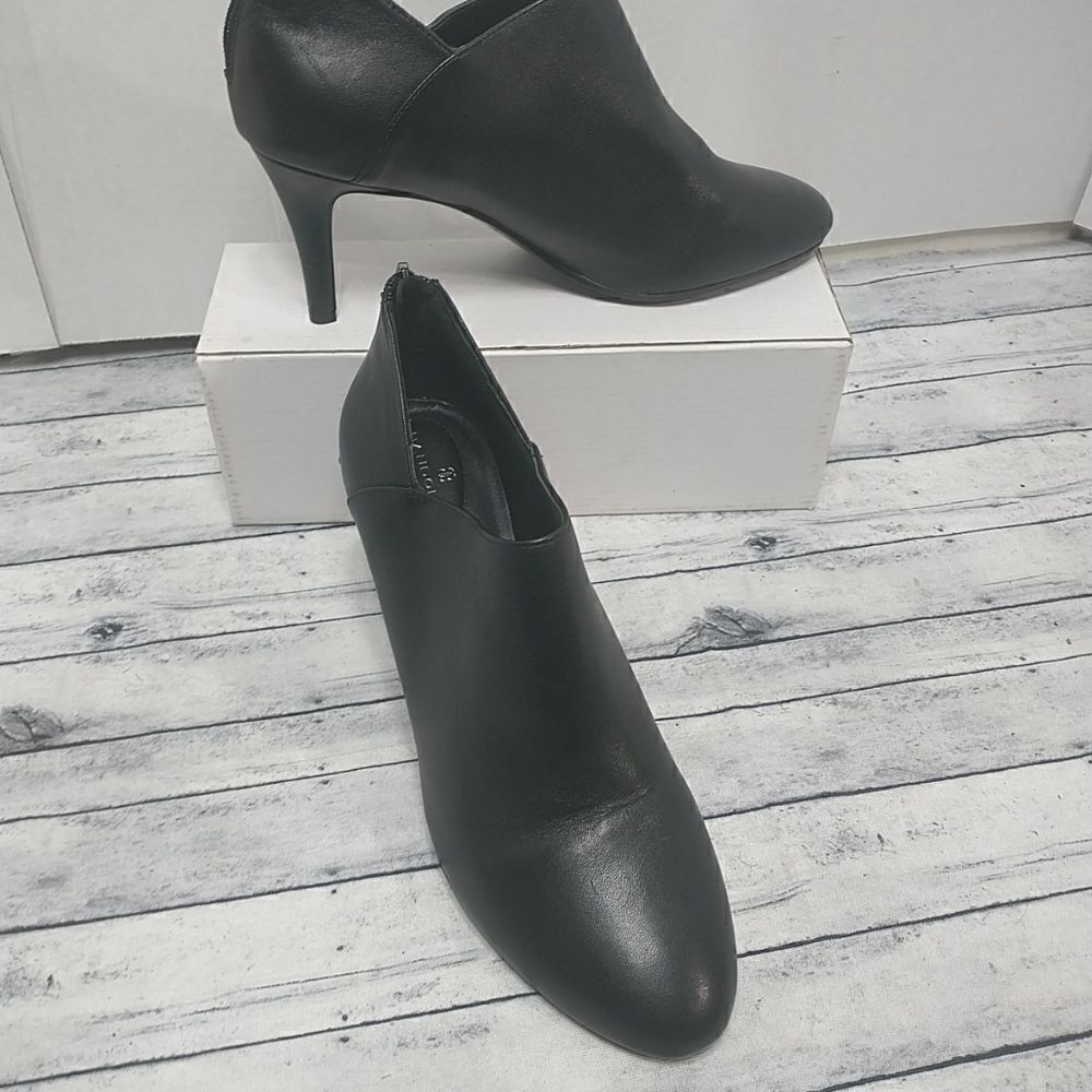 Bandolino Women's SZ 11M BN Dawn Booties Black